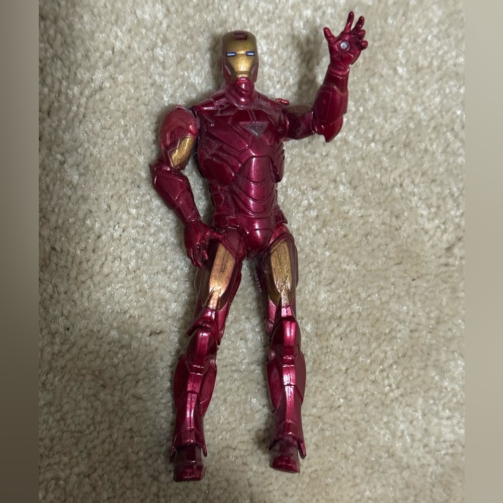Iron Man Marvel Universe Action Figure 3.75 Inches